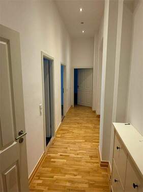 Flur - Etagenwohnung mit 67,40 m&sup2; in Berlin zum Kaufen