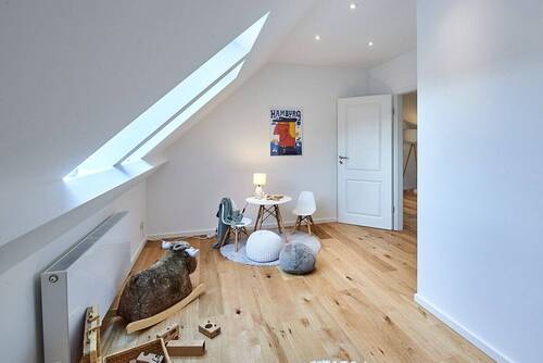 1. Kinderzimmer im Obergeschoss - 