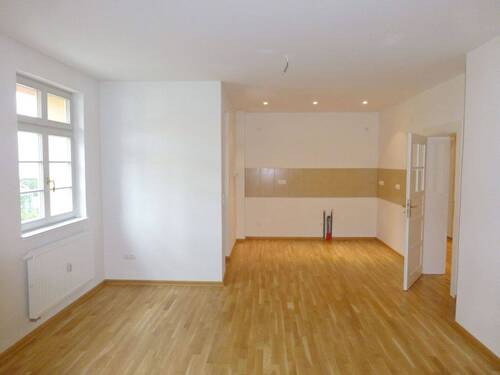 Wohnen & Küche - Stilvoll sanierte 3-Raum-Wohnung mit Balkon und Tiefgaragenstellplatz in der Nähe des Auensees !!