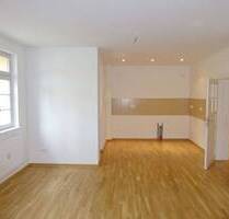 Stilvoll sanierte 3-Raum-Wohnung mit Balkon und Tiefgaragenstellplatz in der Nähe des Auensees !! - Leipzig Wahren