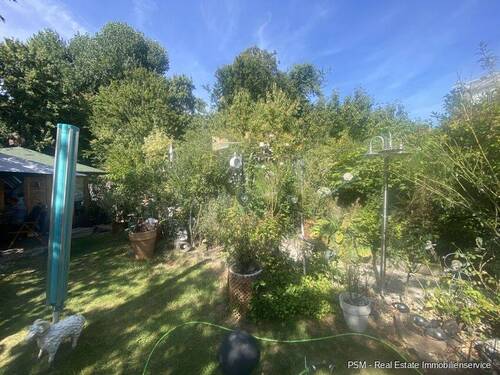 Ansicht Garten (2) - 3 Zimmer Reihenendhaus zum Kaufen in Frankfurt am Main / Frankfurter Berg