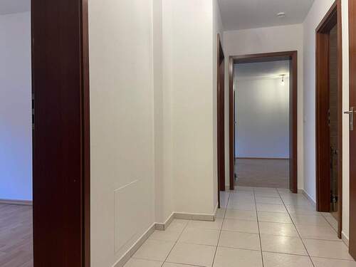 Eingang Korridor.jpg - Etagenwohnung mit 99,60 m&sup2; in Augsburg zum Kaufen