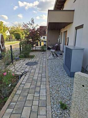 Eingang - Einfamilienhaus mit 178,00 m&sup2; in Langensendelbach zum Kaufen