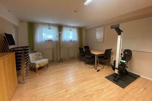 Arbeitszimmer im Untergeschoß - 