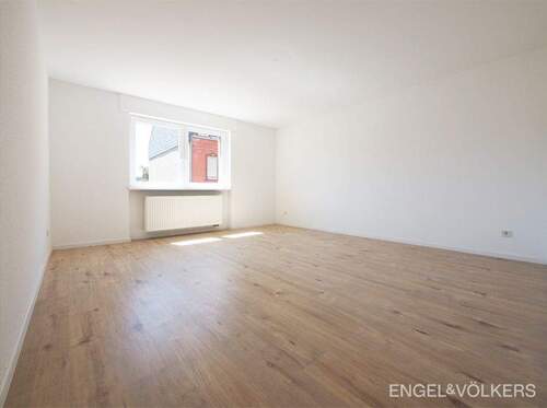 Bild 1 - Moderne 4ZKB in ruhiger Seitenstraße von Saarbrücken Burbach!