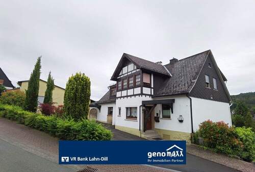 Bild 1 - Offenbach: Geräumiges Wohnhaus mit separater Gewerbeeinheit