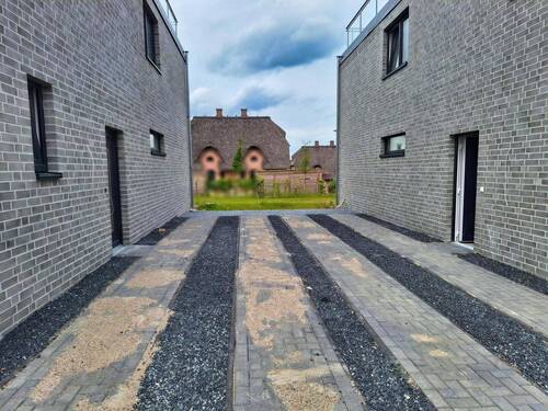 Stellplatz am Haus - 