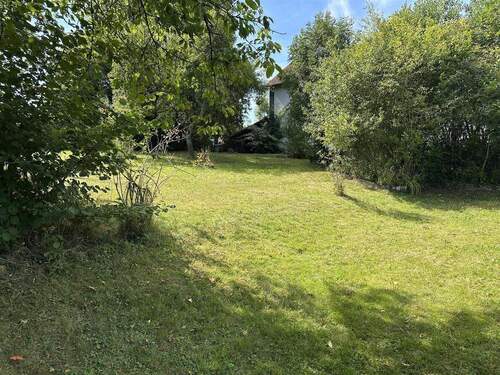 großer Garten - Mehrfamilienhaus, Wohnhaus mit 180,00 m&sup2; in Reichenbach zum Kaufen