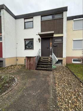 Außen - vermietetes RMH in schöner Lage