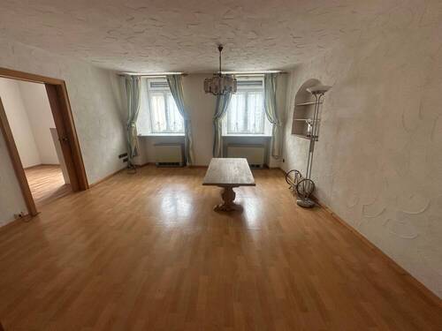 Wohnen - 1 Zimmer Mehrfamilienhaus, Wohnhaus zum Kaufen in Eichendorf