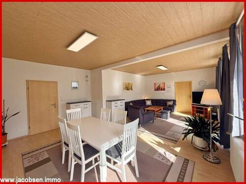 Wohn- und Esszimmer - 