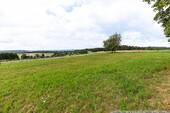 große Wiese mit Aussicht - 