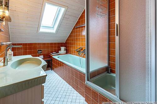 Badezimmer Dachgeschoss - 
