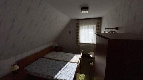 Schlafzimmer DG - 