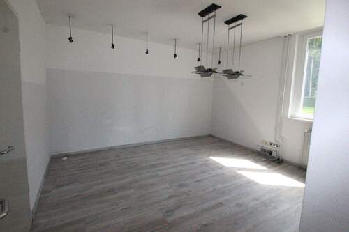 Raum 1 - Büro mit 156,00 m&sup2; in Villingen-Schwenningen zur Miete