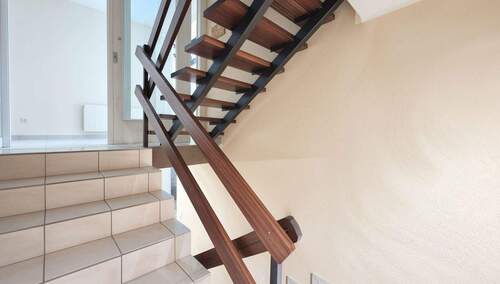 Treppenhaus EG -> 1. OG - 