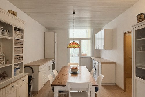 Wohnküche zum Balkon - 2 Zimmer Etagenwohnung in Düsseldorf