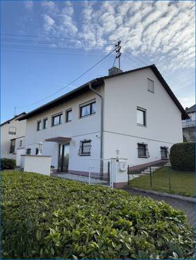 Haus - Sehr gepflegtes, freistehendes EFH mit Doppelgarage und Carport in Wahlwies! Kurzfristig beziehbar!