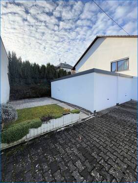 Garagen u. 2. Terasse - 