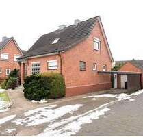 Niedliches Einfamilienhaus für die kleine Familie in beliebter Wohnumgebung - Kiebitzreihe