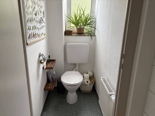 Toilette EG - Mehrfamilienhaus, Wohnhaus mit 324,00 m&sup2; in Crailsheim zum Kaufen