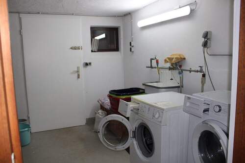 Waschküche mit Außenzugang - 