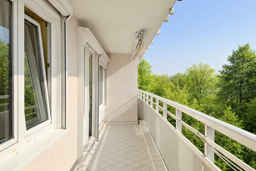 Balkon - Lichtdurchflutet & bestens geschnitten - Wohnung mit Südbalkon, Aufzug und Garage optional