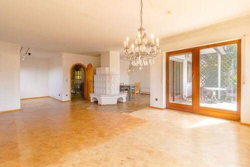 Wohnen - 7 Zimmer Einfamilienhaus zum Kaufen in Eckersdorf