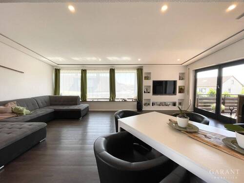 Wohn-/Esszimmer - 5 Zimmer Etagenwohnung zum Kaufen in Bernstadt