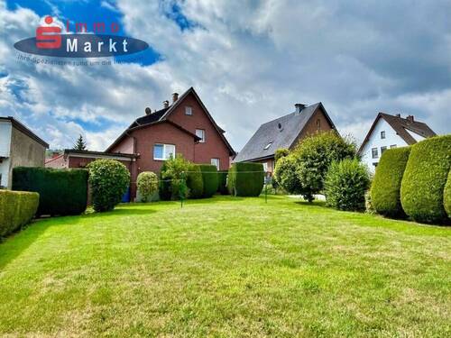 Nord-Ansicht - 7 Zimmer Mehrfamilienhaus, Wohnhaus in Preußisch Oldendorf