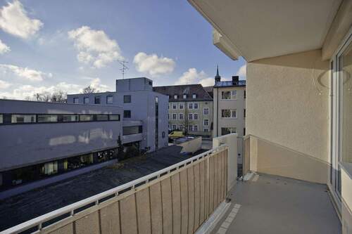 sonniger Balkon - Sonnige 2-Zimmer-Balkonwohnung in perfekter, gehobener Stadtlage - Whg 7