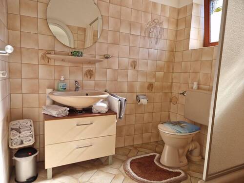 Tageslichtbad mit Dusche - 