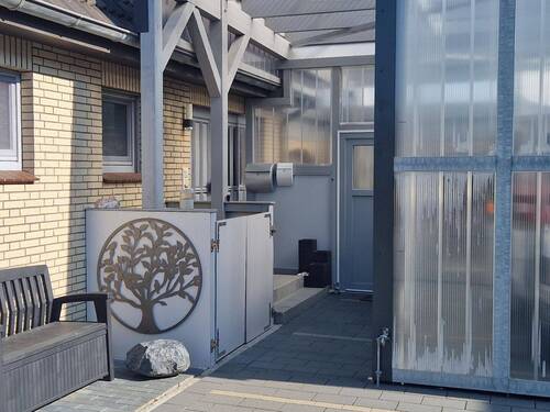 Eingang zu den Wohnungen im OG - 