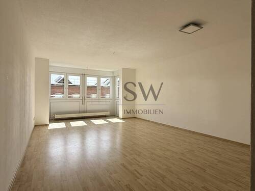 Wohnzimmer - 2 Zimmer Etagenwohnung zur Miete in Nürnberg