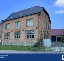 Gemütlich, ländlich, ruhig ! - 198.000,00&nbsp;EUR Kaufpreis, ca.&nbsp; 210,00&nbsp;m&sup2;&nbsp;Wohnfl&auml;che in Ziegelroda (PLZ: 06268)