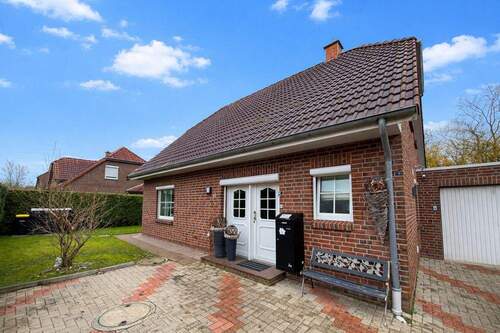 Außenansicht - 4 Zimmer Einfamilienhaus zum Kaufen in Wilhelmshaven