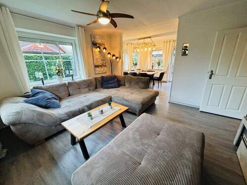 Wohn- und Esszimmer - 