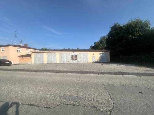 Garagengebäude (1) - 