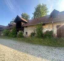 Baugrundstück für Wohnheim, großer Denkmalstadl und Garagengebäude in RotthalmünsterZentrum