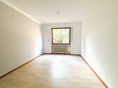 11 Schlafzimmer 2 EG - 