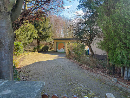 6.5 Hofeinfahrt:Garagen - 