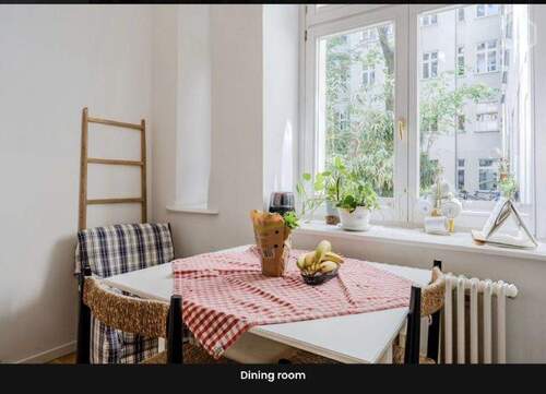 küchenfenster - Schreinerstr. in F-hain: bezugsfreie 2 Zi-Whg mit separater Küche