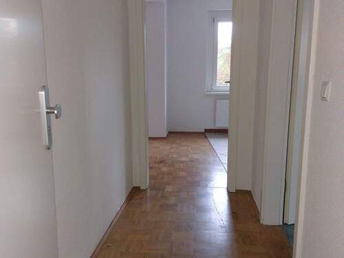 Flur.jpg - 1 Zimmer Etagenwohnung in Leipzig