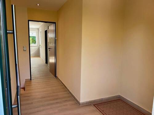 Eingangsbereich - Einfamilienhaus mit 188,00 m² in Höchstadt zum Kaufen