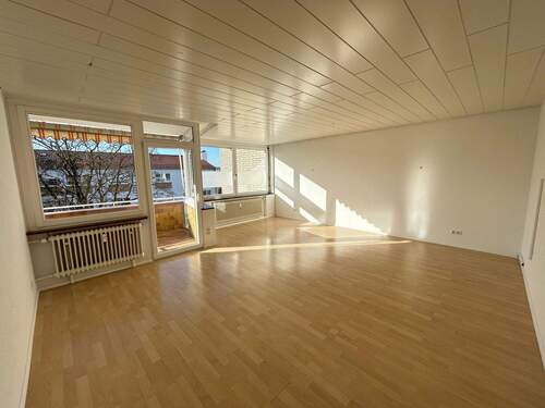 Wohnzimmer - 3 Zimmer Etagenwohnung in Ravensburg