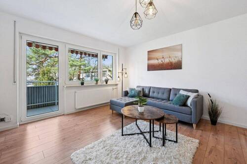 Wohnzimmer - PROVISIONSFREI: Bezugsfertige Wohnung in begehrtester Lage Schweinfurts
