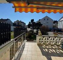 Charmantes Reiheneckhaus mit Photovoltaik und Garten nahe Bodenseecenter - Friedrichshafen