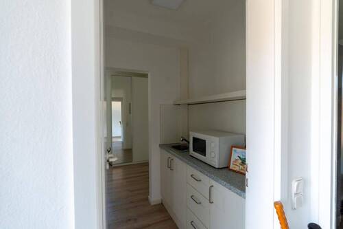 Eingang ELW 1/ Küchenzeile - 