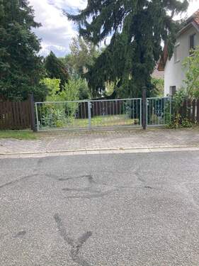 Tor - Mehrfamilienhaus, Wohnhaus zum Kaufen in Jesewitz