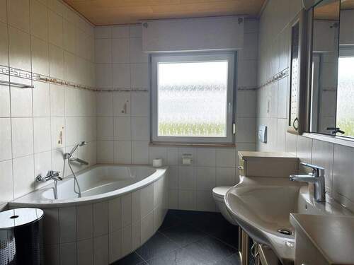 Badezimmer Erdgeschoss - 
